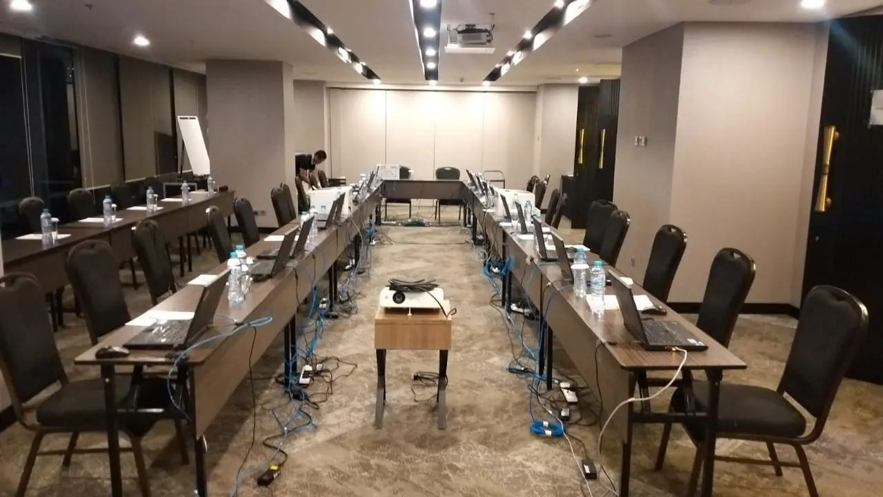 Tim Operasional Automata Mendeploy Rental Laptop B2B untuk Klien Korporasi